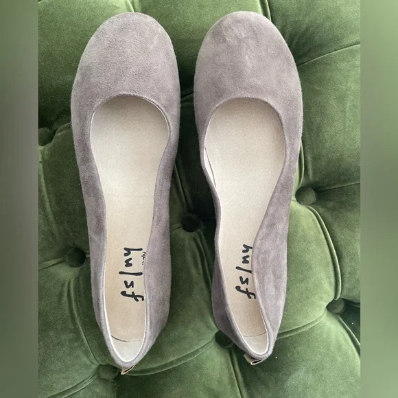 NEW w/box French Sole Sloop Ballet Flat in Grey Suede - Picture 3 of 5